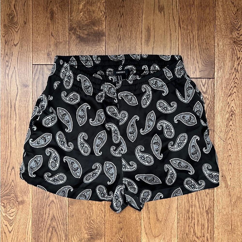 Forever 21 Black High Waist Paisley Shorts